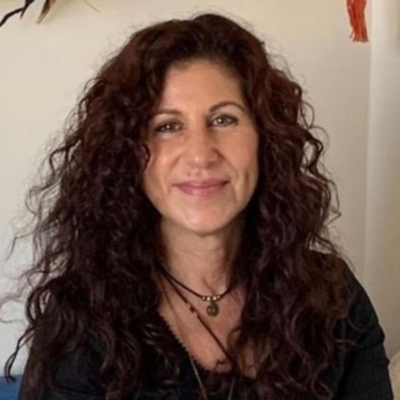 Meet your Posher, Andrea - Picture 1 of 1